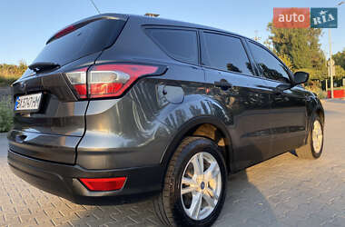 Внедорожник / Кроссовер Ford Escape 2018 в 