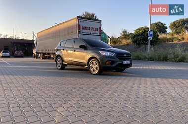 Внедорожник / Кроссовер Ford Escape 2018 в 