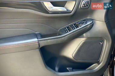 Внедорожник / Кроссовер Ford Escape 2023 в 