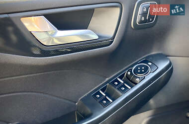 Внедорожник / Кроссовер Ford Escape 2023 в 