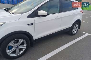 Внедорожник / Кроссовер Ford Escape 2014 в 