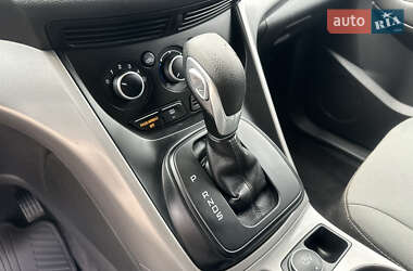Внедорожник / Кроссовер Ford Escape 2016 в 