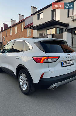 Внедорожник / Кроссовер Ford Escape 2020 в Хмельницком