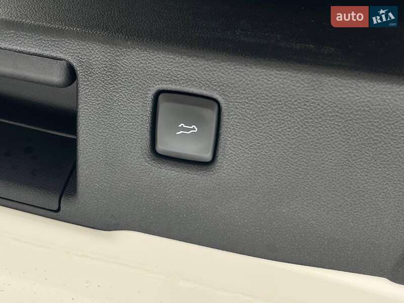Внедорожник / Кроссовер Ford Escape 2020 в Львове