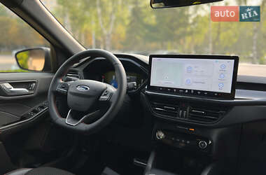 Внедорожник / Кроссовер Ford Escape 2023 в 