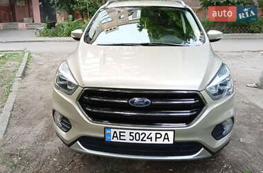 Позашляховик / Кросовер Ford Escape 2017 в Києві