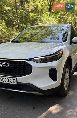 Внедорожник / Кроссовер Ford Escape 2023 в Киеве