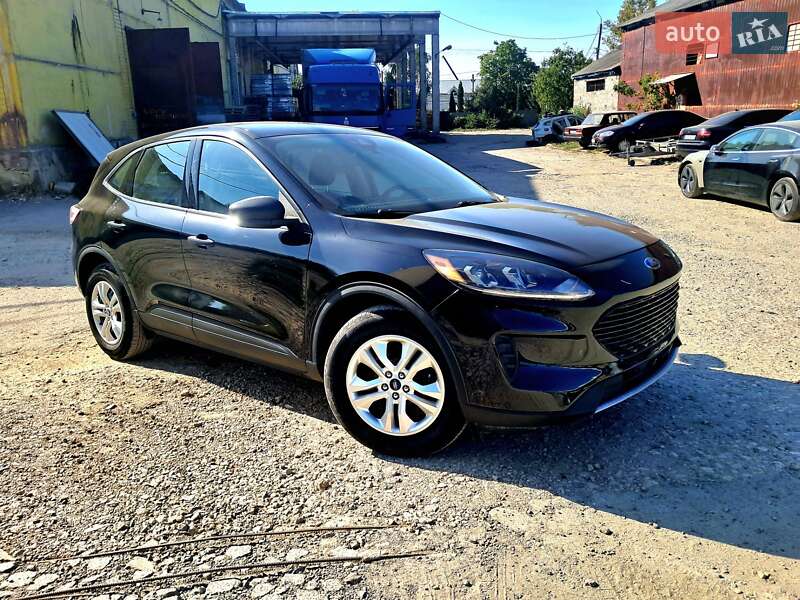 Внедорожник / Кроссовер Ford Escape 2020 в 