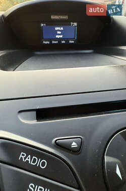 Внедорожник / Кроссовер Ford Escape 2014 в 