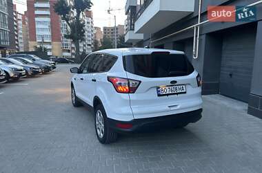 Внедорожник / Кроссовер Ford Escape 2016 в 