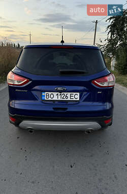 Внедорожник / Кроссовер Ford Escape 2015 в 