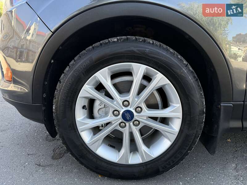 Внедорожник / Кроссовер Ford Escape 2018 в Тернополе
