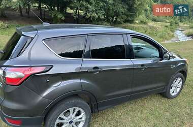 Внедорожник / Кроссовер Ford Escape 2017 в Поляне