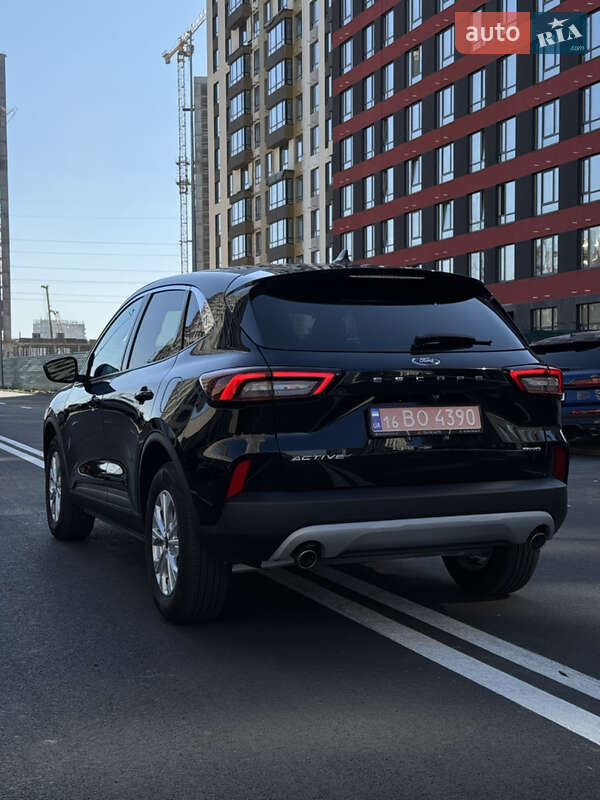 Внедорожник / Кроссовер Ford Escape 2023 в Киеве