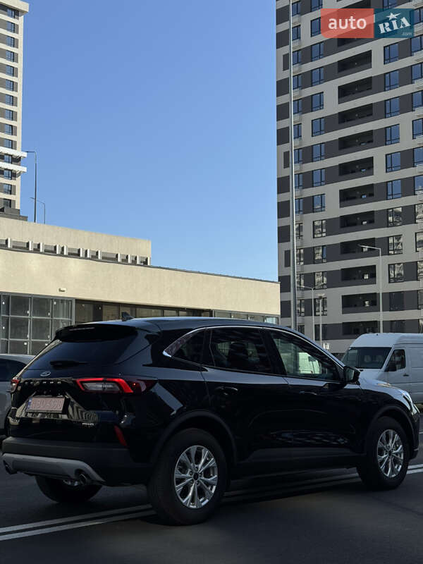 Внедорожник / Кроссовер Ford Escape 2023 в Киеве