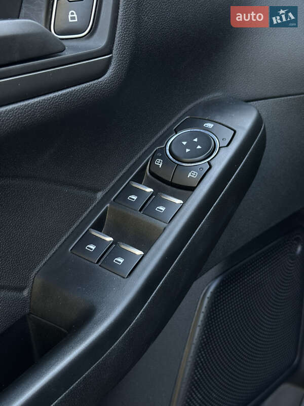 Внедорожник / Кроссовер Ford Escape 2023 в Киеве