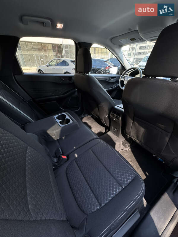 Внедорожник / Кроссовер Ford Escape 2023 в Киеве