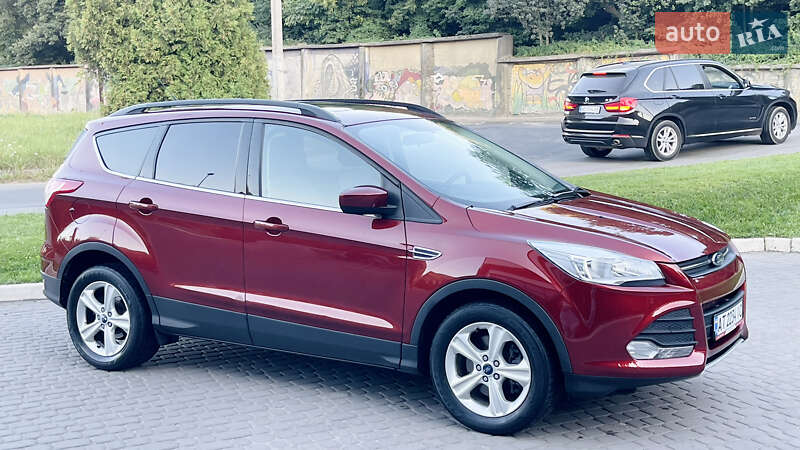 Внедорожник / Кроссовер Ford Escape 2015 в Львове