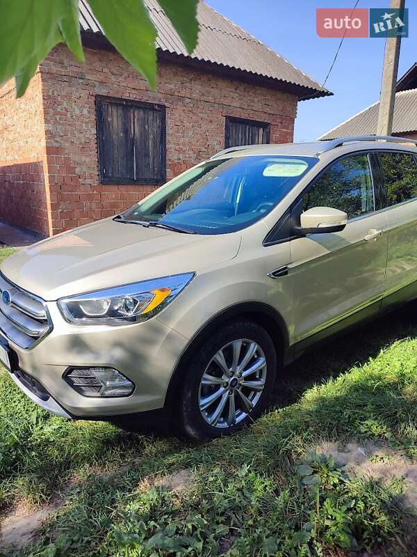 Внедорожник / Кроссовер Ford Escape 2017 в Калуше фото 3 Внедорожник / Кроссовер Ford Escape 2017 в Калуше