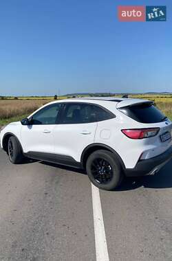 Позашляховик / Кросовер Ford Escape 2019 в 