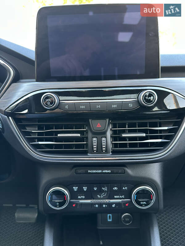 Внедорожник / Кроссовер Ford Escape 2020 в Черкассах