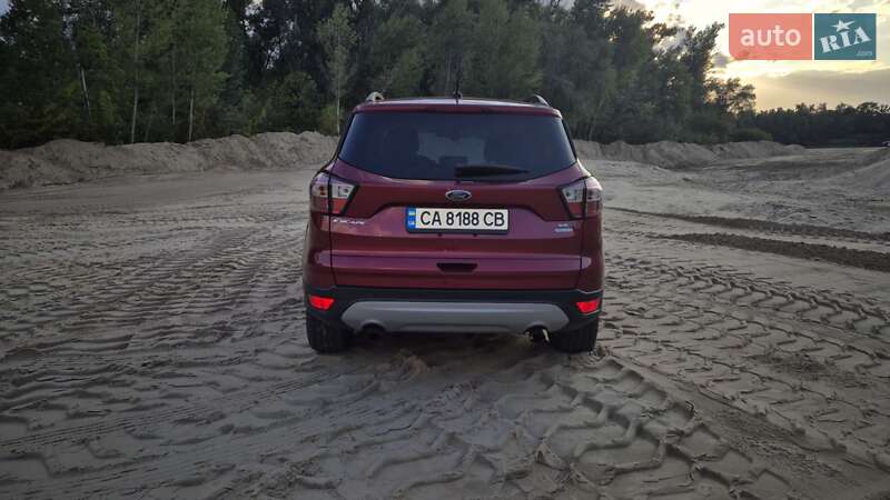 Внедорожник / Кроссовер Ford Escape 2018 в Днепре