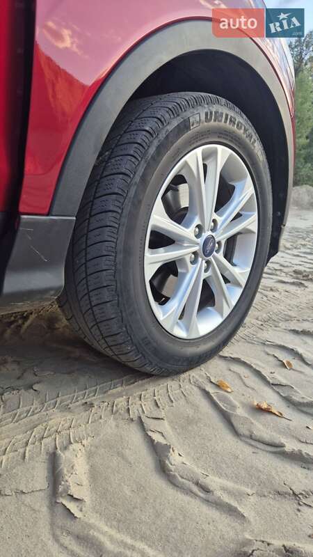 Внедорожник / Кроссовер Ford Escape 2018 в Днепре