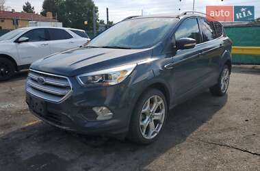 Внедорожник / Кроссовер Ford Escape 2019 в Полтаве