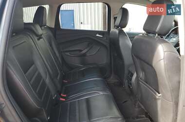 Внедорожник / Кроссовер Ford Escape 2019 в 