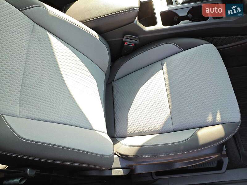 Позашляховик / Кросовер Ford Escape 2017 в Івано-Франківську фото 37 Позашляховик / Кросовер Ford Escape 2017 в Івано-Франківську