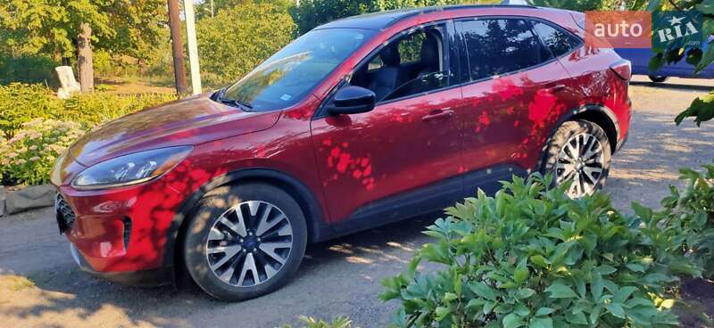 Внедорожник / Кроссовер Ford Escape 2020 в Краматорске