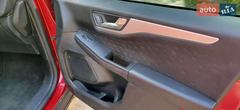 Внедорожник / Кроссовер Ford Escape 2020 в Краматорске