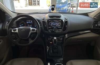 Внедорожник / Кроссовер Ford Escape 2014 в 