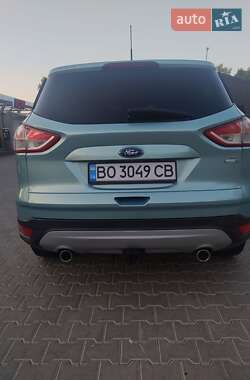 Внедорожник / Кроссовер Ford Escape 2013 в 