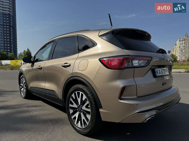 Внедорожник / Кроссовер Ford Escape 2019 в Киеве