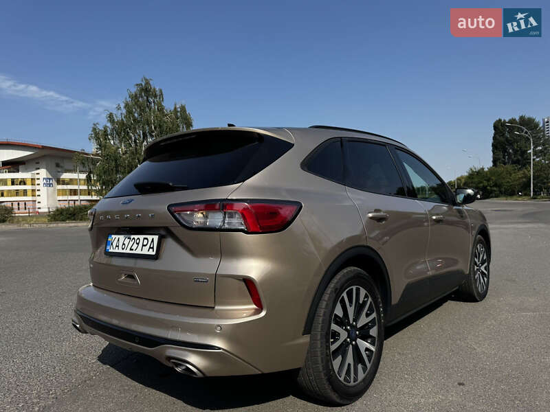 Внедорожник / Кроссовер Ford Escape 2019 в Киеве