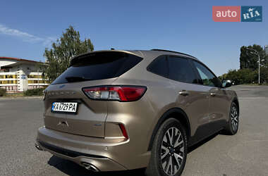 Позашляховик / Кросовер Ford Escape 2019 в 