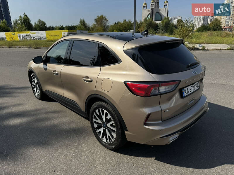 Внедорожник / Кроссовер Ford Escape 2019 в Киеве