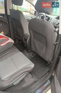 Внедорожник / Кроссовер Ford Escape 2013 в 