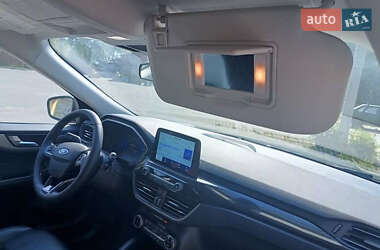 Внедорожник / Кроссовер Ford Escape 2022 в 
