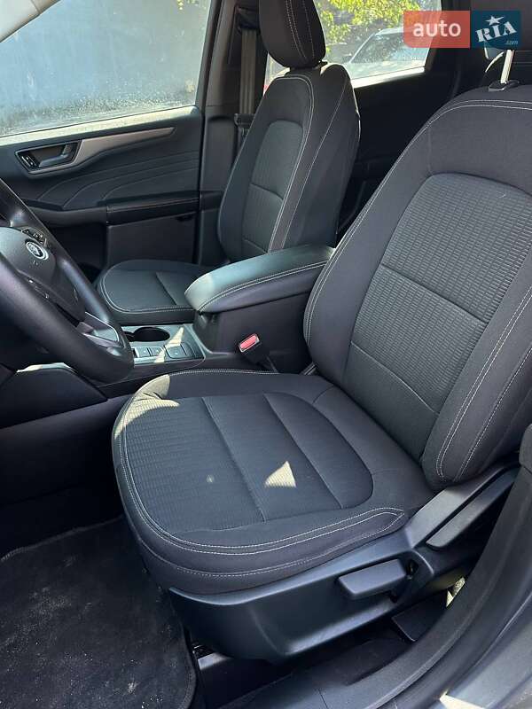 Внедорожник / Кроссовер Ford Escape 2023 в Киеве