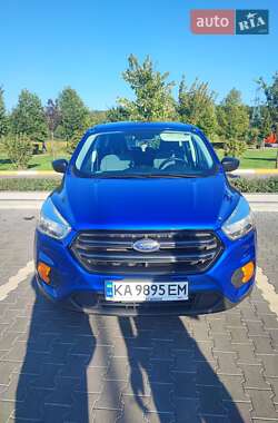 Внедорожник / Кроссовер Ford Escape 2017 в 