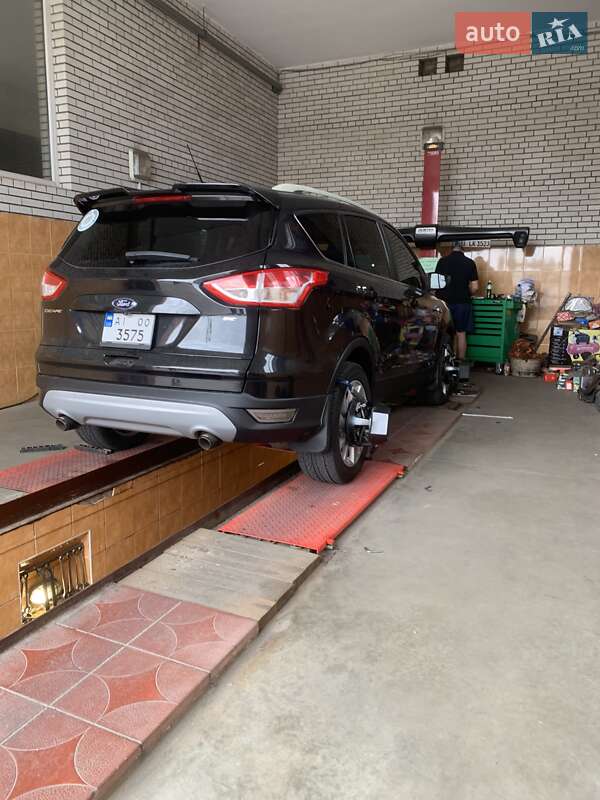 Внедорожник / Кроссовер Ford Escape 2015 в Белой Церкви