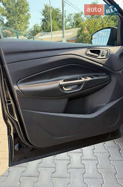 Внедорожник / Кроссовер Ford Escape 2013 в 