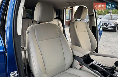 Внедорожник / Кроссовер Ford Escape 2017 в 