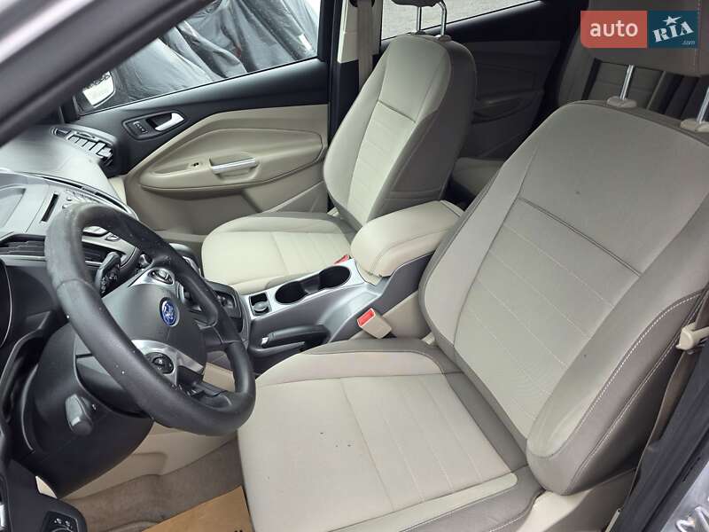 Внедорожник / Кроссовер Ford Escape 2015 в Тернополе