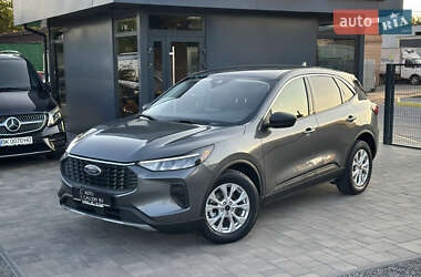 Внедорожник / Кроссовер Ford Escape 2023 в Ровно
