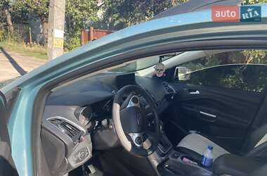 Внедорожник / Кроссовер Ford Escape 2013 в 