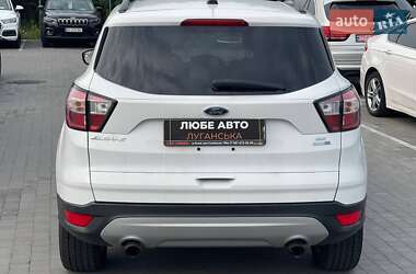 Внедорожник / Кроссовер Ford Escape 2018 в 