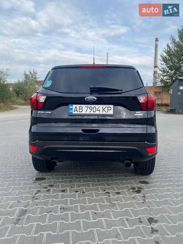 Внедорожник / Кроссовер Ford Escape 2019 в Виннице